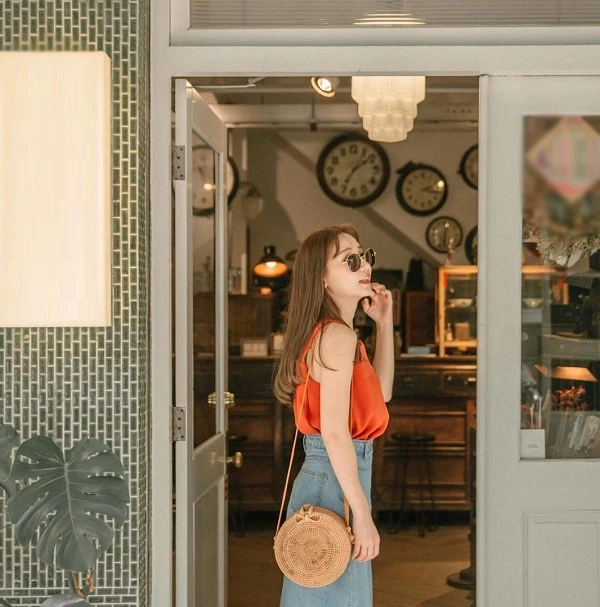 4 mẫu túi cói đang hot rần rần nàng diện đi du lịch vừa sang chảnh lại tiện lợi hết sức - 2