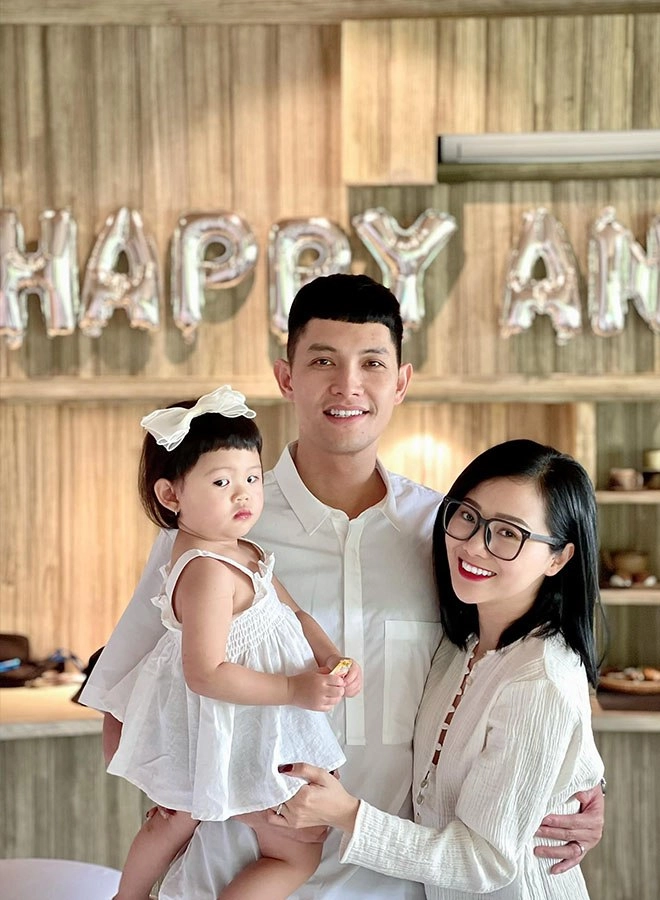 40 tuổi chưa kết hôn quang vinh có con gái 3 tuổi xinh như búp bê - 9