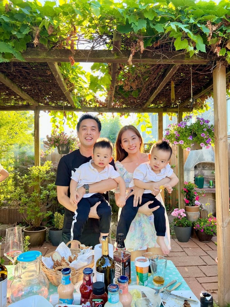 40 tuổi mới có con dương khắc linh tậu xế hộp hơn 1 tỷ đồng chuyênchở con đi học mẫu giáo - 9
