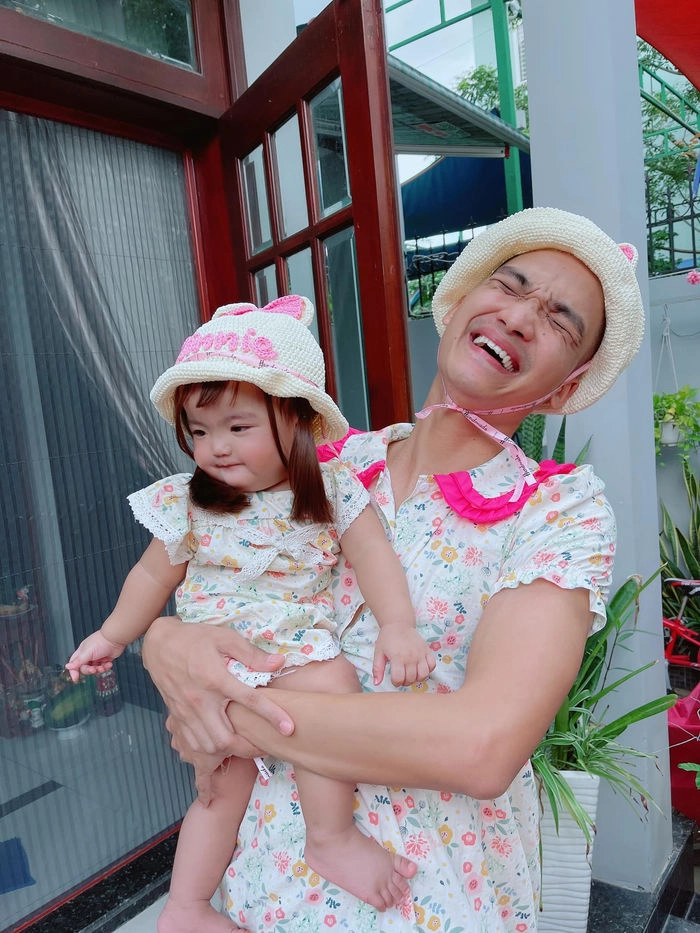 5 ông bố bỉm sữa showbiz việt chăm con quá bá đạo các bé không một tiếng khóc - 8