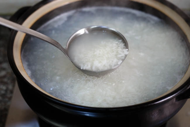 6 cách nấu cháo gan heo cho bé bổ sung dinh dưỡng khiến bé thích mê - 4