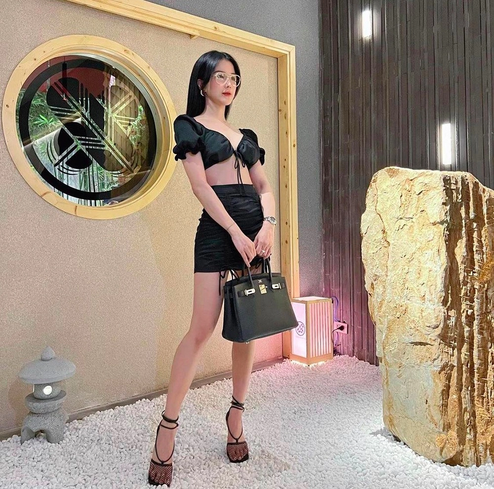 83 diệp lâm anh khoe kim cương la liệt túi hiệu còn cám ơn anh chàng nào đó - 8