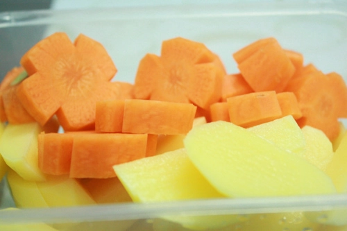 9 cách nấu cháo cà rốt cho bé 6 tháng ăn dặm đơn giản nhất - 5