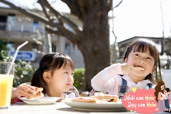 9 mẹo hiệu quả giúp trẻ lười ăn trở thành ăn thun thút nhanh tăng cân - 10