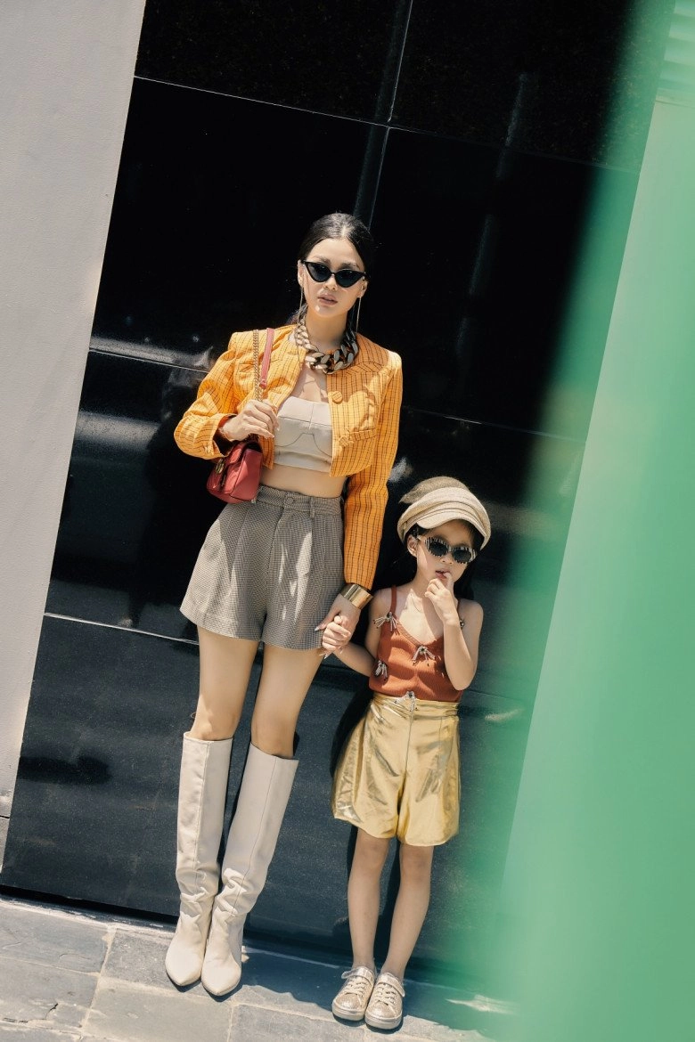 Á hậu diễm trang khoe con gái xinh thần thái sang chảnh bà trùm hoa hậu liền để mắt - 14