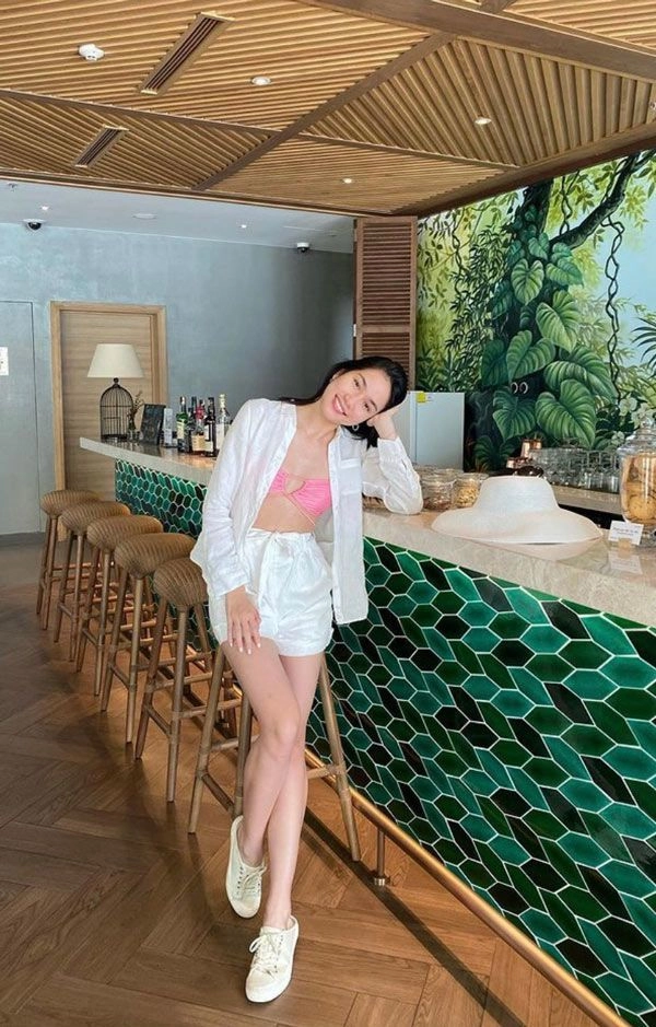 A hau hoc gioi nhat vbiz khoe body goi cam van nguoi me - 13