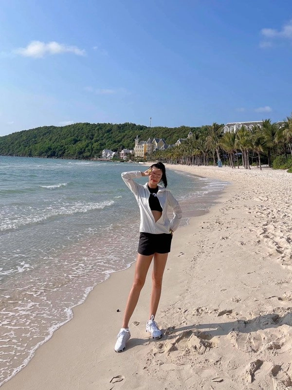 Á hậu kim duyên nói về việc thẩm mỹ đến với miss universe nếu đẹp thì đáng để làm - 18