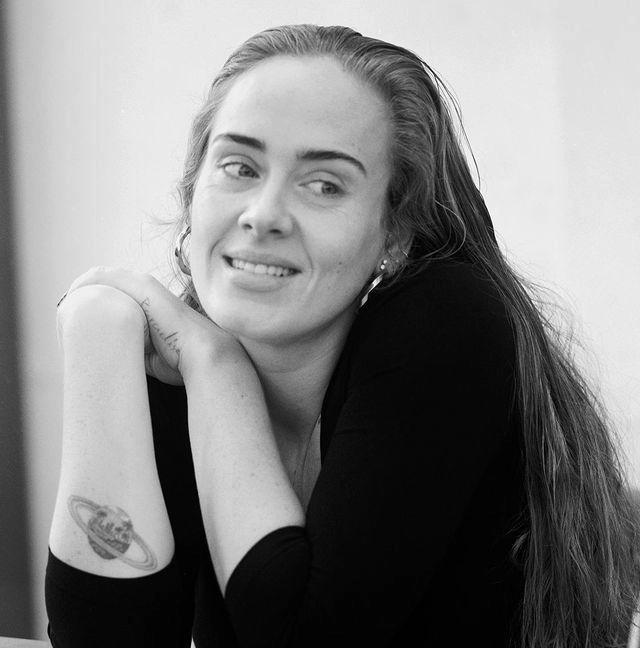 Adele trở lại chấn động với màn o ép ngực đầy đập tan hình ảnh nhăn nheo trước đó - 5