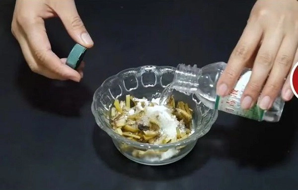 Ăn chuối xong đừng vội vứt vỏ đem ngâm nó vào nước cả nhà tranh nhau sử dụng - 3
