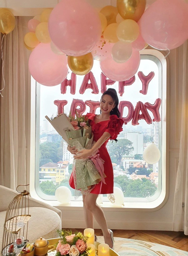 Angela phương trinh diện váy đỏ rực mừng tuổi mới chẳng hở hang mà xinh xuất sắc - 5