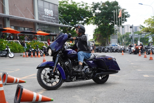 Anh em chơi xe harley-davidson hội tụ đông đảo trong ngày tập huấn kỹ năng lái xe an toàn - 16