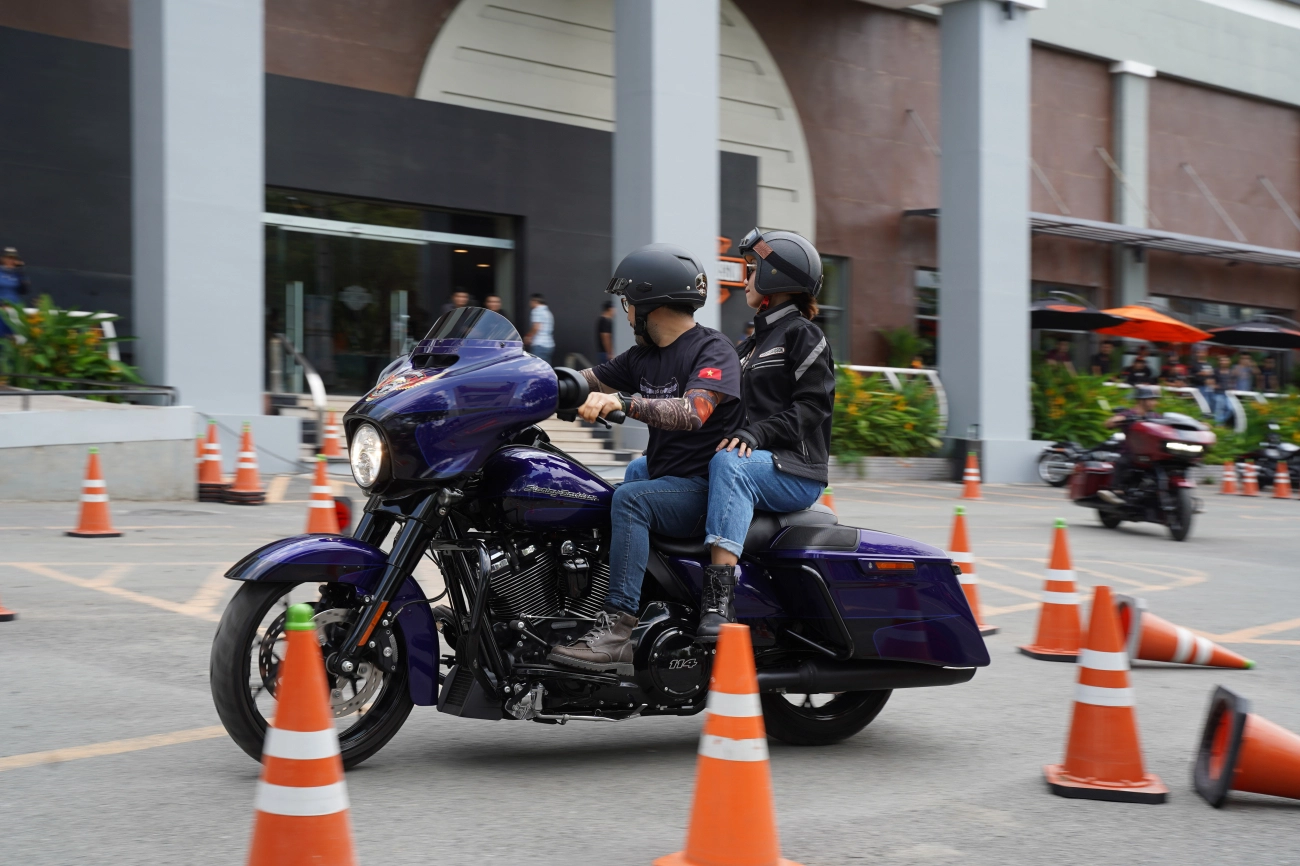 Anh em chơi xe harley-davidson hội tụ đông đảo trong ngày tập huấn kỹ năng lái xe an toàn - 23