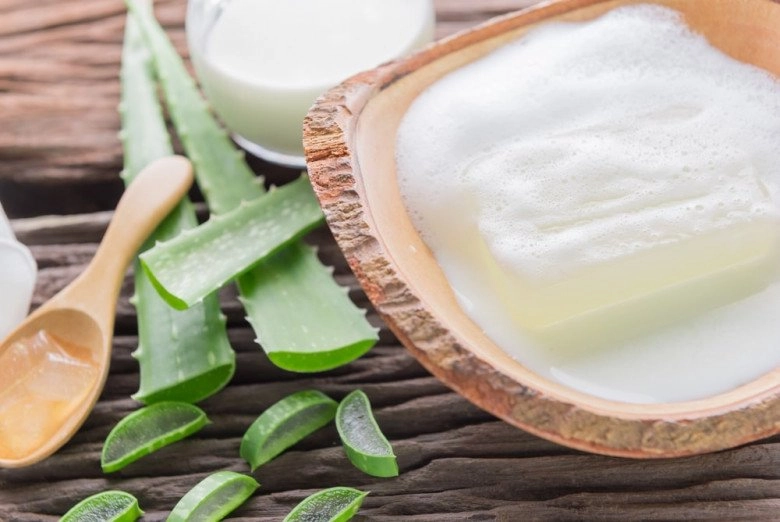 Áp dụng ngay những bí quyết trị mụn bằng nha đam da liền sáng khỏe láng mịn tự nhiên - 7