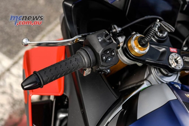 Aprilia rsv4 2021 chính thức trình làng với hiệu suất khí động học kèm sức mạnh mới - 15