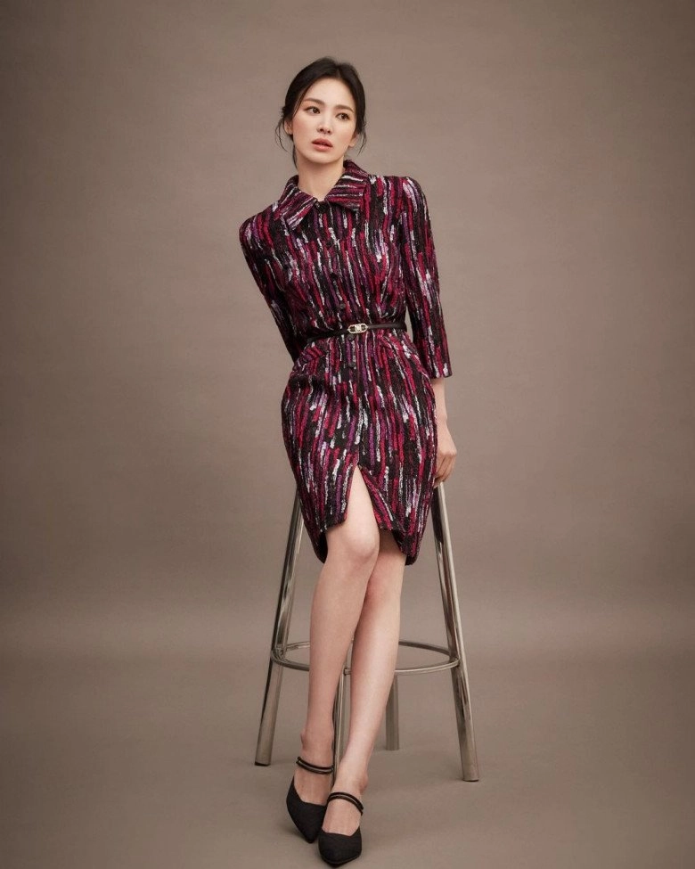 Bà hoàng cháy hàng song hye kyo dự báo xu hướng thời trang thu đông dân công sở bắt trend còn kịp - 1