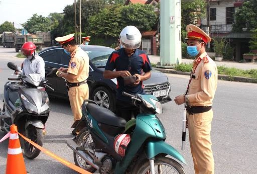 Ba lỗi chạy xe mọi người hay mắc phải dễ bị phạt tiền và gây tai nạn - 4