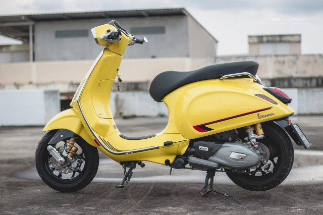 Bản độ vespa sprint cuốn hút người xem bằng nhan sắc xuất chúng - 16