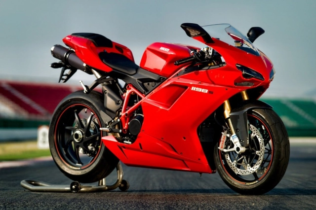 Bản sao của ducati panigale 1198sp trình làng với giá 153 triệu đồng - 4