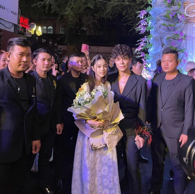Bảng điểm ở trường của con gái bằng kiều 12 tuổi xinh đẹp nhà giàu lại còn học giỏi - 7