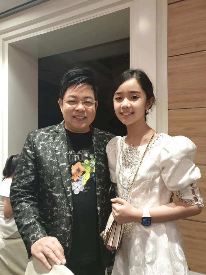 Bảng điểm ở trường của con gái bằng kiều 12 tuổi xinh đẹp nhà giàu lại còn học giỏi - 10