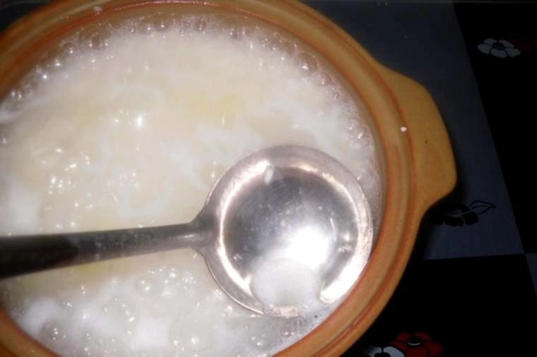 Bật mí cách nấu cháo cá rô cho bé ăn dặm bổ dưỡng không tanh - 3