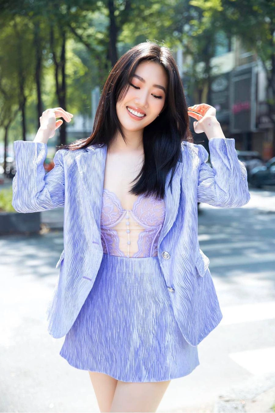 Báu đối nghịch châu với tủ đồ màu mè trong cây táo nở hoa ngoài đờibao phen đụng độ - 8