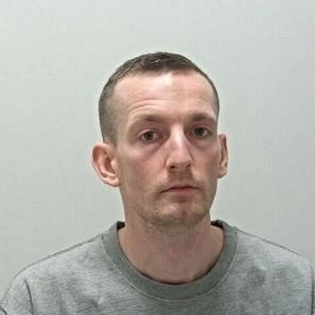 Bé 4 tháng ngã từ sofa xuống đất tử vong thủ phạm thực sự khiến tất cả căm phẫn - 2