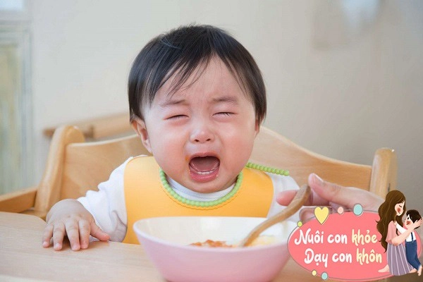 Bé 8 tháng tuổi bỏng thực quản vì sai lầm cho con ăn dặm mẹ trẻ hối hận không kịp - 7