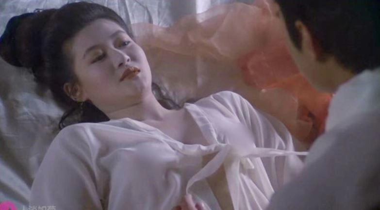 Bé gái 15 tuổi bị mẹ ép đóng phim cấp 3 và bi kịch không ai ngờ ở tuổi 29 - 4