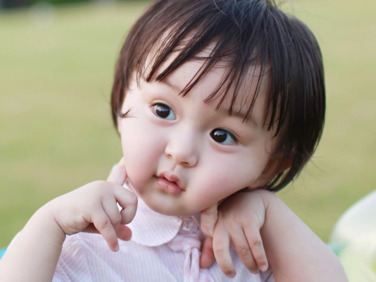 Bé gái 2 tuổi đẹp như búp bê sống nổi tiếng trung quốc 10 năm sau thay đổi hẳn - 2