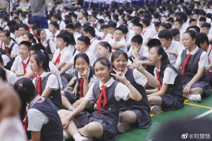 Bé gái 2 tuổi đẹp như búp bê sống nổi tiếng trung quốc 10 năm sau thay đổi hẳn - 14