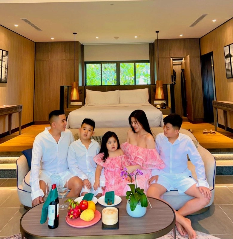 Bé gái 3 tuổi được triệu người yêu thích nổi tiếng khắp bình dương mới sinh mẹ thấy rõ xấu - 8