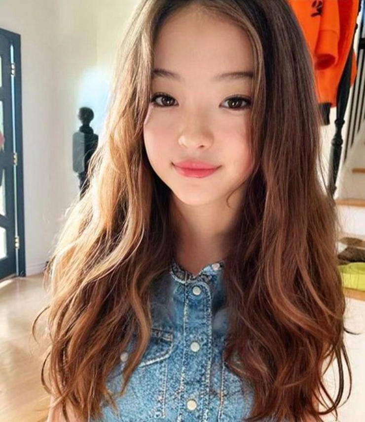 Bé gái lai hàn - mỹ nhật - đức nổi tiếng trên mxh trổ mã phổng phao tuổi dậy thì - 6