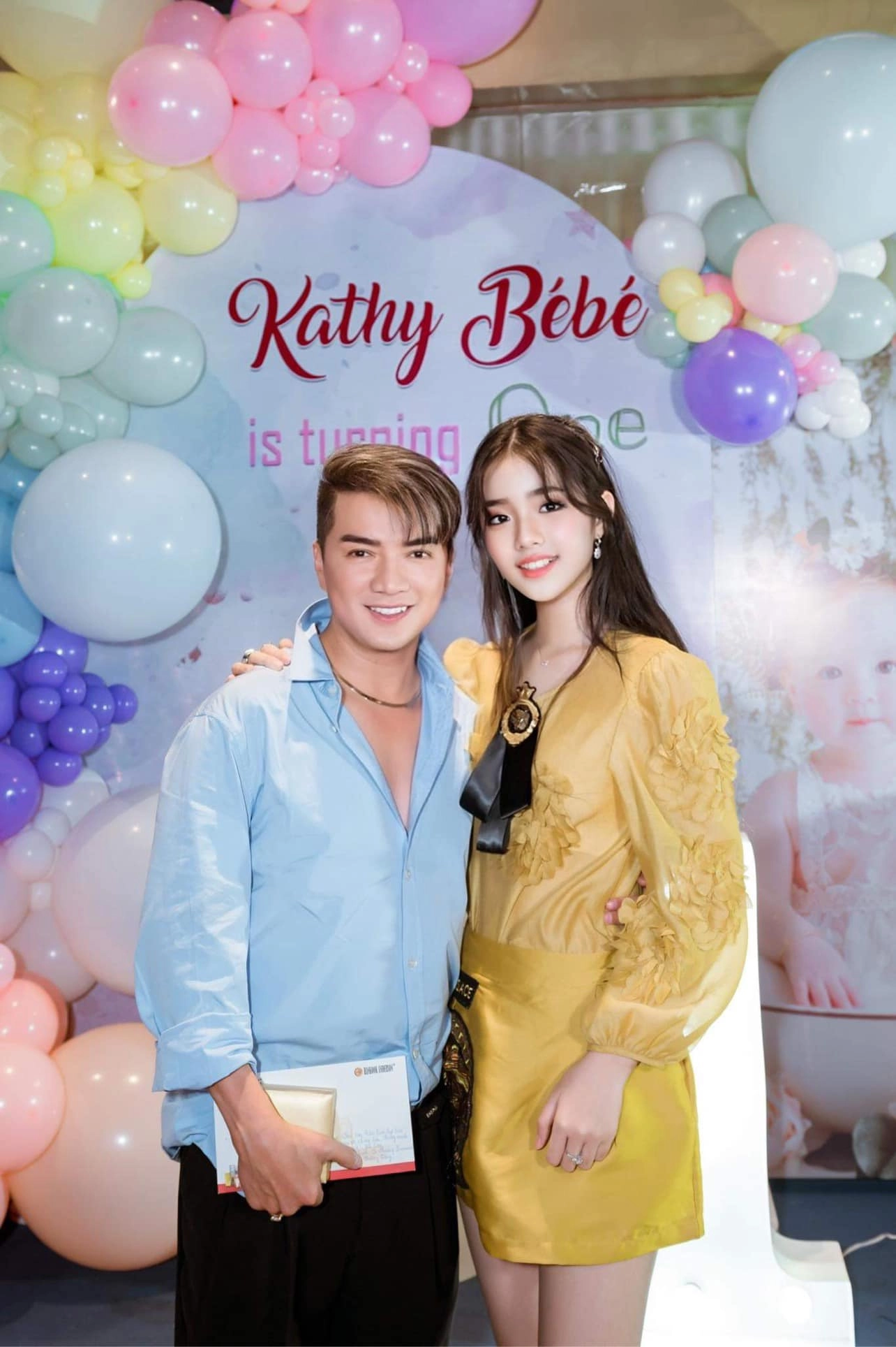 Bé gái từng song ca với đàm vĩnh hưng 13 tuổi cao 1m7 ra dáng hoa hậu ở nhà 20 tỷ - 3