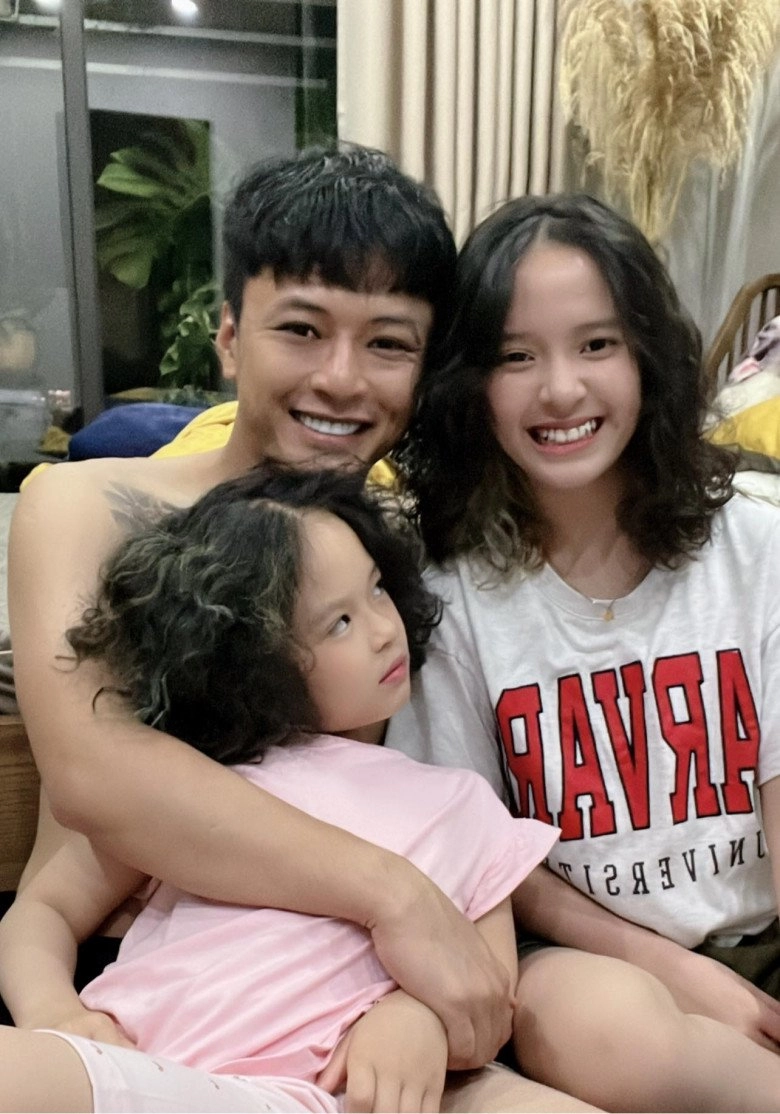 Bé gái việt ngoan nhất bố ơi mình đi đâu thế giờ trổ mã xinh đẹp nhuộm tóc 2 màu sành điệu - 6
