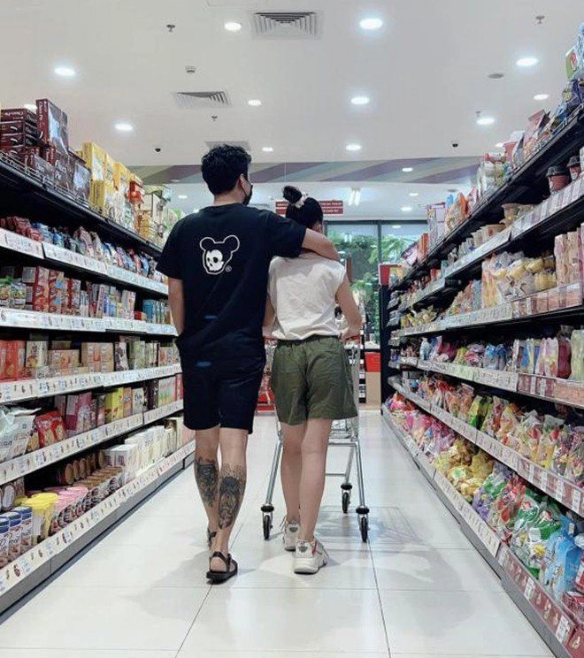 Bé gái việt ngoan nhất bố ơi mình đi đâu thế giờ trổ mã xinh đẹp nhuộm tóc 2 màu sành điệu - 7