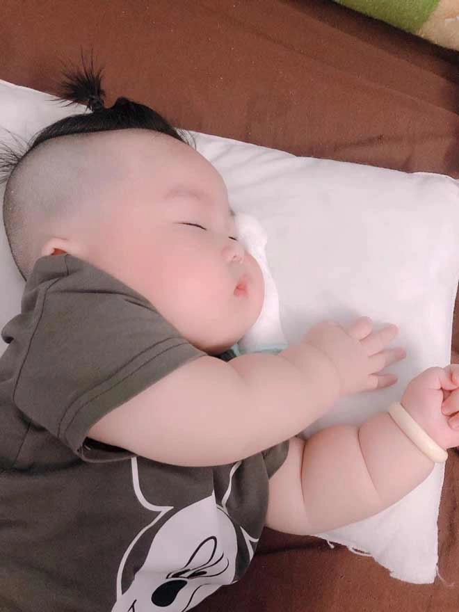 Bé trai sài gòn bị nhầm lẫn với bo con trai hòa minzy vì giống 90 mẹ ruột tiết lộ - 12