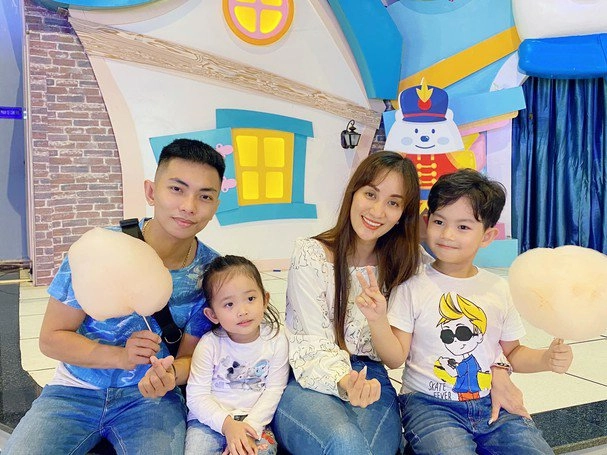 Bị chồng kém 12 tuổi chụp lén cảnh chăm con xuề xoà khánh thi lột xác với bikini gợi cảm - 11