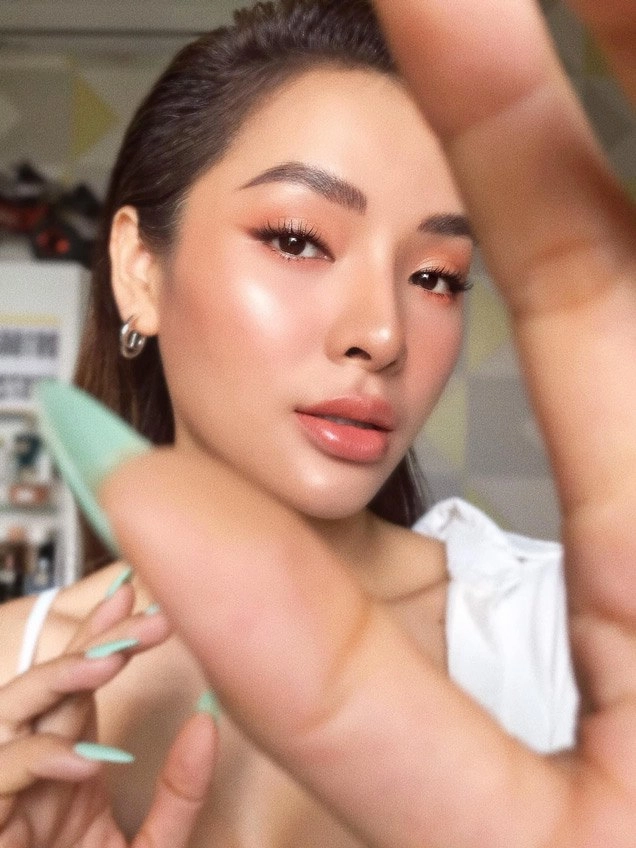 Bị nói bờ môi sưng phồng phương trinh jolie phản bác thế nào mà được khen - 5