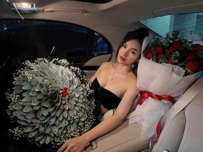 Bị nói bờ môi sưng phồng phương trinh jolie phản bác thế nào mà được khen - 10