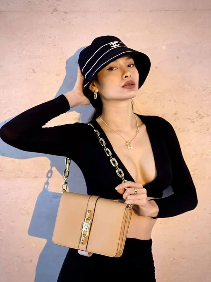 Bị nói bờ môi sưng phồng phương trinh jolie phản bác thế nào mà được khen - 13