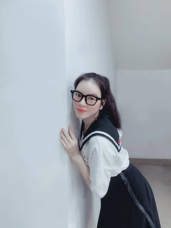 Bị trật cổ lý nhã kỳ vẫn mặc đẹp lộng lẫy xứng danh nữ hoàng thảm đỏ - 4