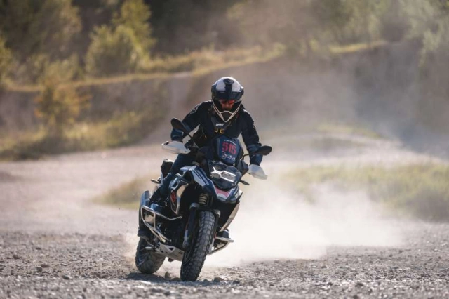 Bmw giới thiệu r1250gs trophy competition 2022 hạng nặng - 5