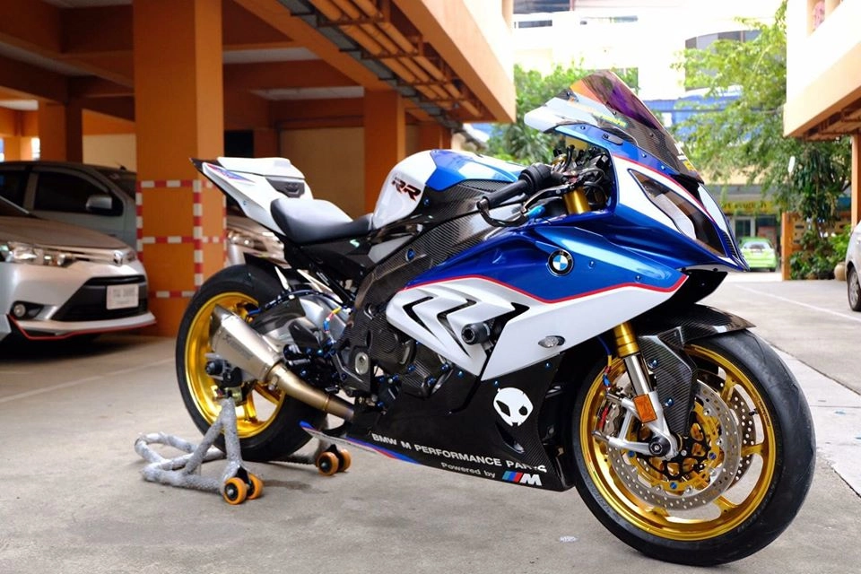 Bmw s1000rr độ tận răng với gói phụ kiện đắt tiền - 3