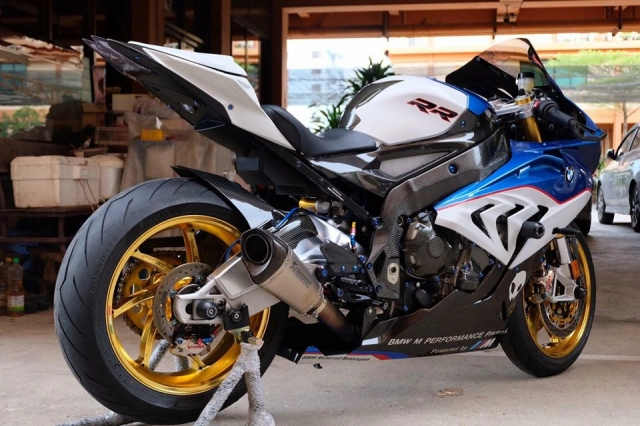 Bmw s1000rr độ tận răng với gói phụ kiện đắt tiền - 7