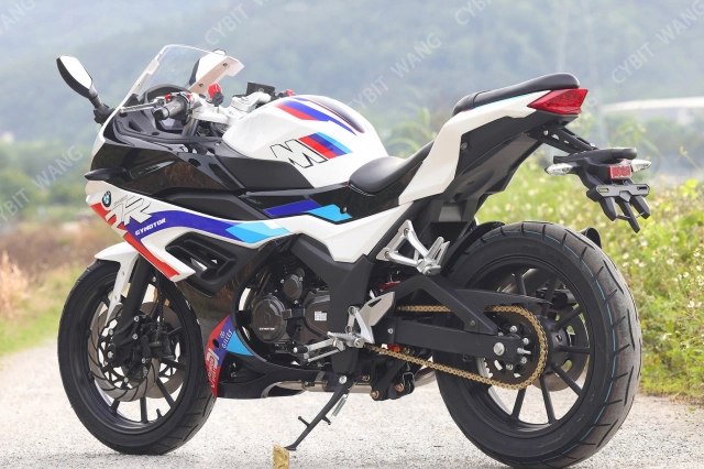 Bmw s1000rr mới xuất hiện mô hình nhái tại trung quốc - 5