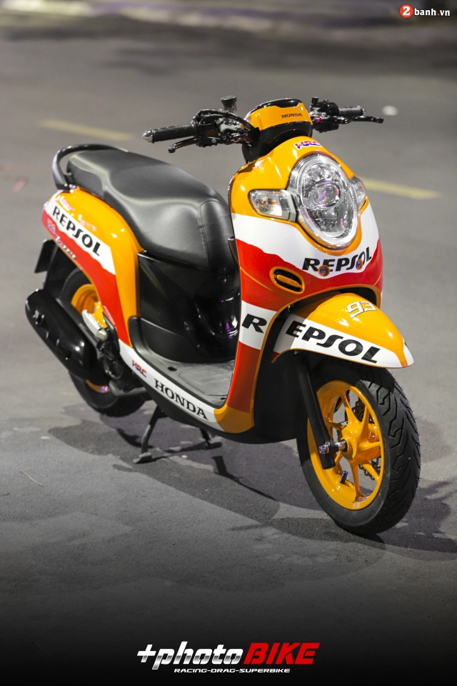 Bộ ảnh scoopy độ đẹp tới nao lòng trong màu áo đội đua honda - 16