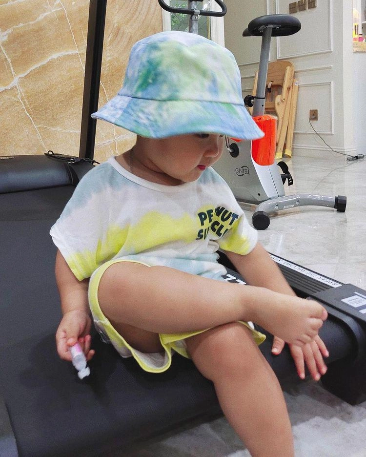 Bố mẹ chiều cao khiêm tốn hòa minzy tìm cách tăng chiều cao cho quý tử lên cả mạng hỏi - 11