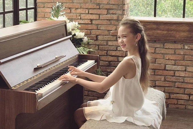 Bỏ sự nghiệplấy chồng tây mẫu nữ thế hệ vàng việt lãi con gái lai xinh đẹp tài năng - 7