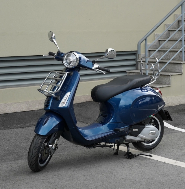 Bộ sưu tập sống động vespa có bảng màu đa dạng chiều tâm lý chị em - 2